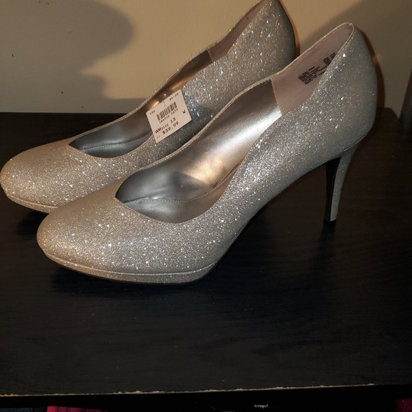 size 13 wide heels